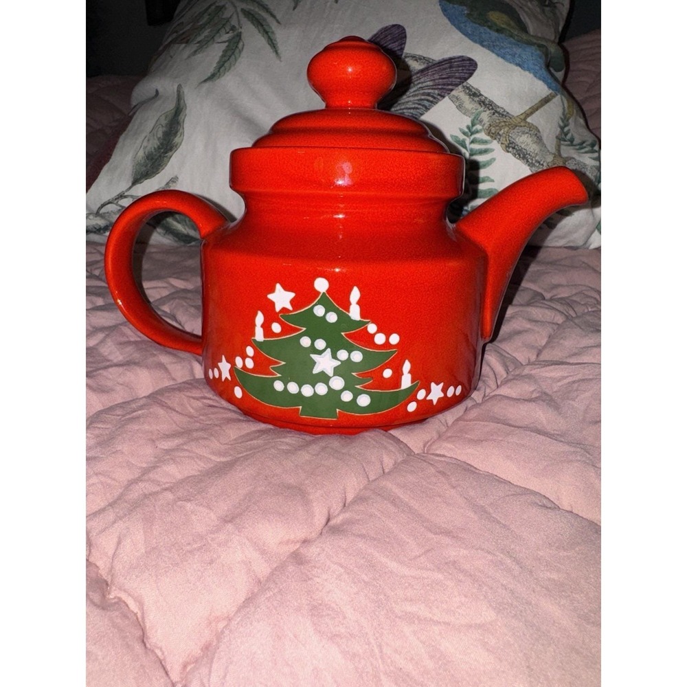 WAECHTERSBACH 'Christmas Tree' 7.25" Red Tea Pot made in W. Germany EC